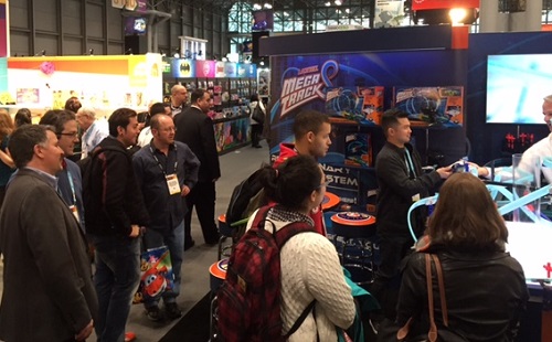 Lionel Booth Draws Crowds at 2 016 Toy Fair NY