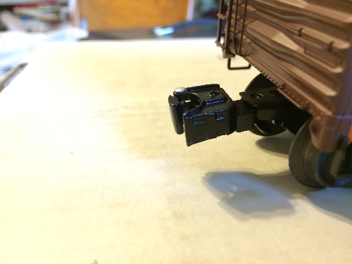 View of the coupler of the Pacific Fruit Express Steel-Sided Reefer in the Wichita Toy Train Club Lionel Club Ambassador product review