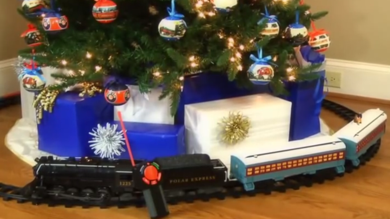 polar express christmas tree train