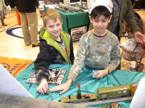 Ambassador to Lionel Chicagoland Association of S Gaugers at High Wheeler 16 Train Show at Harper College in Palatine IL   CASG Lionel Club Ambassedor capture the love of trains at an early age