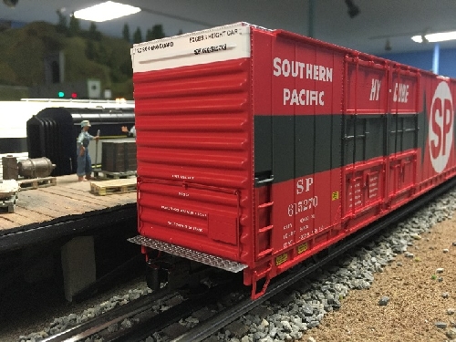 Showing the end and side angle of the nicely done car in the NLOE Club Ambassadors to Lionel review of the SP 8-Door Hi-Cube Boxcar Nassau Lionel Operating Engineers Club Ambassadors to Lionel review of the Southern Pacific 8-Door Hi-Cube Boxcar showing the end and side angle of the nicely done car