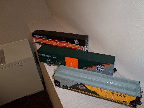 3 O scale freight cars shown from the review of the Lionel Heritage Set of O scale freight cars By Wichita Toy Train Club in Wichita KS Club Ambassadors to Lionel