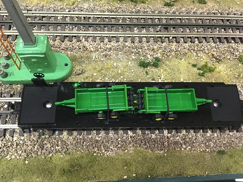 From the review by The WTTC a Lionel Club Ambassador here is a Top view of the John Deere Flatcar with 2 John Deere spreaders 6-83238 Top view of the John Deere Flatcar with 2 John Deere spreaders 6-83238 reviewed by The Wichita Toy Train Club a Lionel Club Ambassador