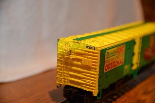 Lionel Club Ambassador New Jersey Hi-Railers shows the end of the 6-58266 NLOE Nathans 100yrs Anniversary Reefer 83163 NLOE Nathans 100yrs Anniversary Reefer 83163 6-58266 boxcar end view in the review by Lionel Club Ambassador New Jersey Hi-Railers
