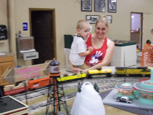 At the WTTC Open House Club Ambassadors to Lionel the first weekend of August 2016 there was lots of family fun as the trains ran the rails