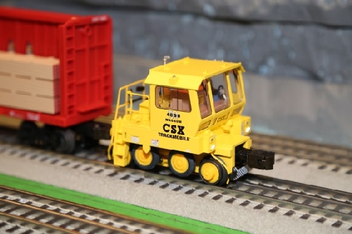 CLRC product review of Lionel Trackmobile 6-28448 stating its miniaturized clone of real working unit Chicagoland Lionel Railroad Clubs product review of Lionel Trackmobile 6-28448 stating its miniaturized clone of real working unit