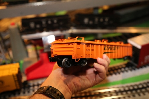 End Detail of the Lionel Covered Gondola 6-81891 shown by the Lionel Ambassador Club CLRC in their Product Review  Chicagoland Lionel Railroad Club Lionel Ambassador Club showing End Detail of the Lionel Covered Gondola 6-81891